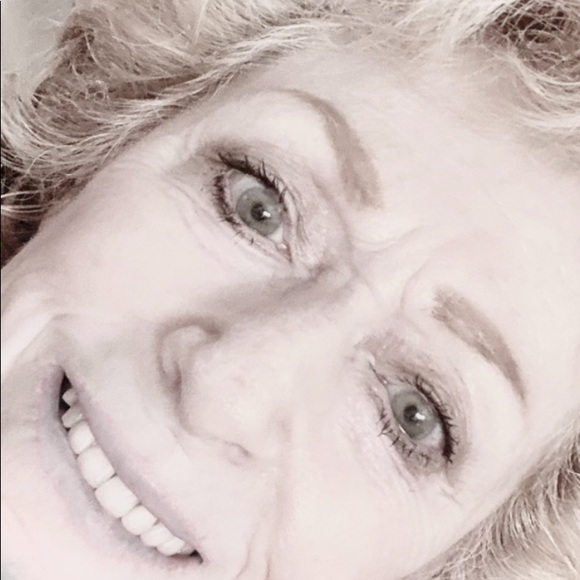 Meet your Posher, Nancy - Picture 1 of 9